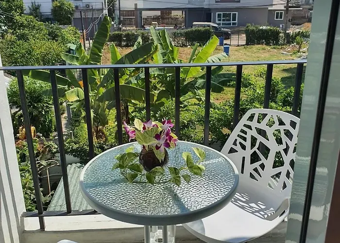 Apartment Teak *